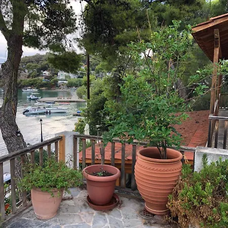 Sea-Side 3 Bedroom- Beach House Poros Town Exterior foto