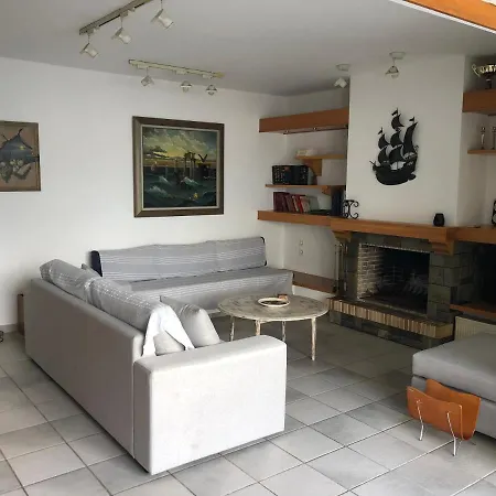 Sea-Side 3 Bedroom- Beach House Poros Town Exterior foto