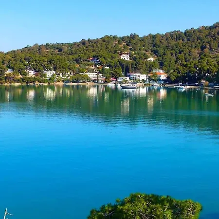 Sea-Side 3 Bedroom- Beach House Poros Town Exterior foto